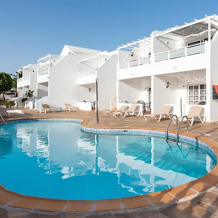 Lava Nomad Puerto del Carmen (Lanzarote)