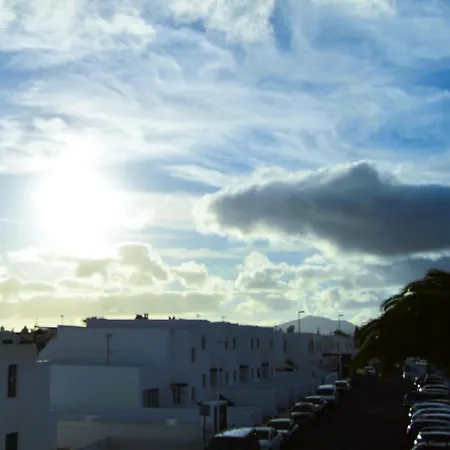 Lava Nomad * Puerto del Carmen (Lanzarote)