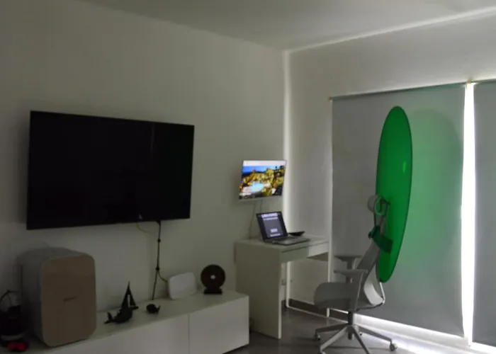 Lava Nomad Puerto del Carmen